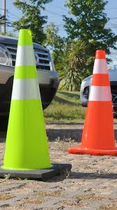 Conos de alto rendimiento para seguridad vial e industrial