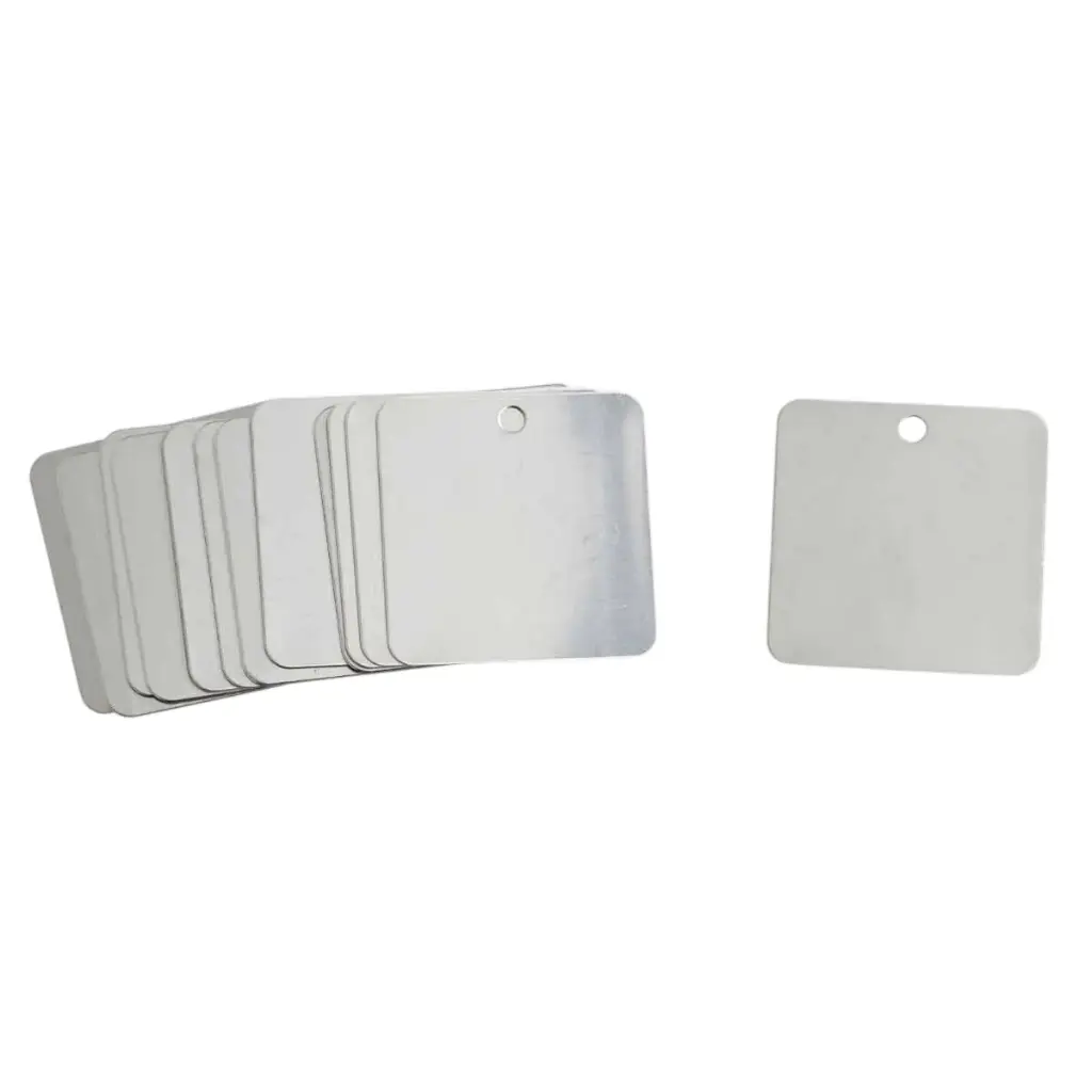 Paquete de Tags de Acero  Inoxidable- Tag Cuadrado de 5cm. Paquete de 25un. Tags Incluyen Gravado Laser de Numeros y Letras.